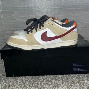 Nike dunk low or sb crimson